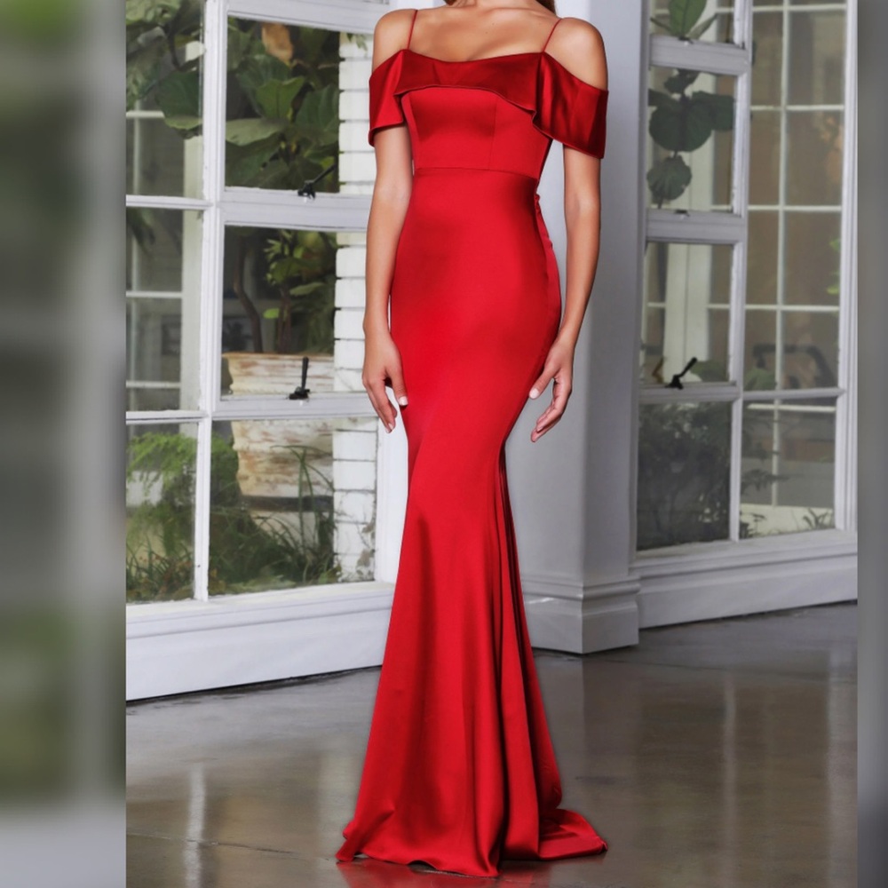 Red formal dress, military ball dress, evening gown or prom dress - Picture 2 of 2